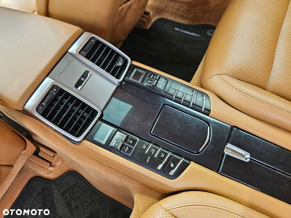 Porsche Panamera Diesel - 17