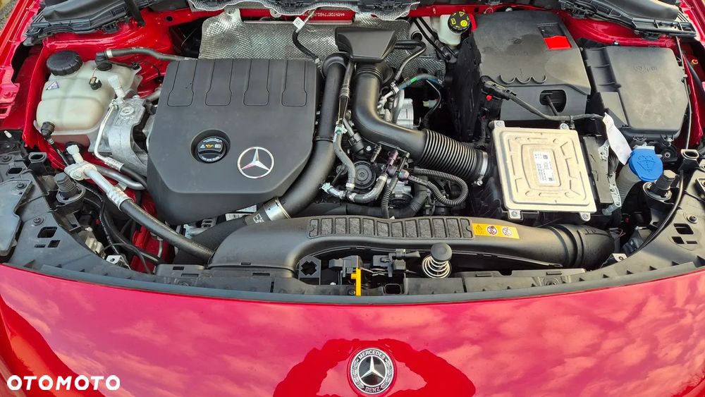 Mercedes-Benz Klasa B 180 Progressive 7G-DCT - 39