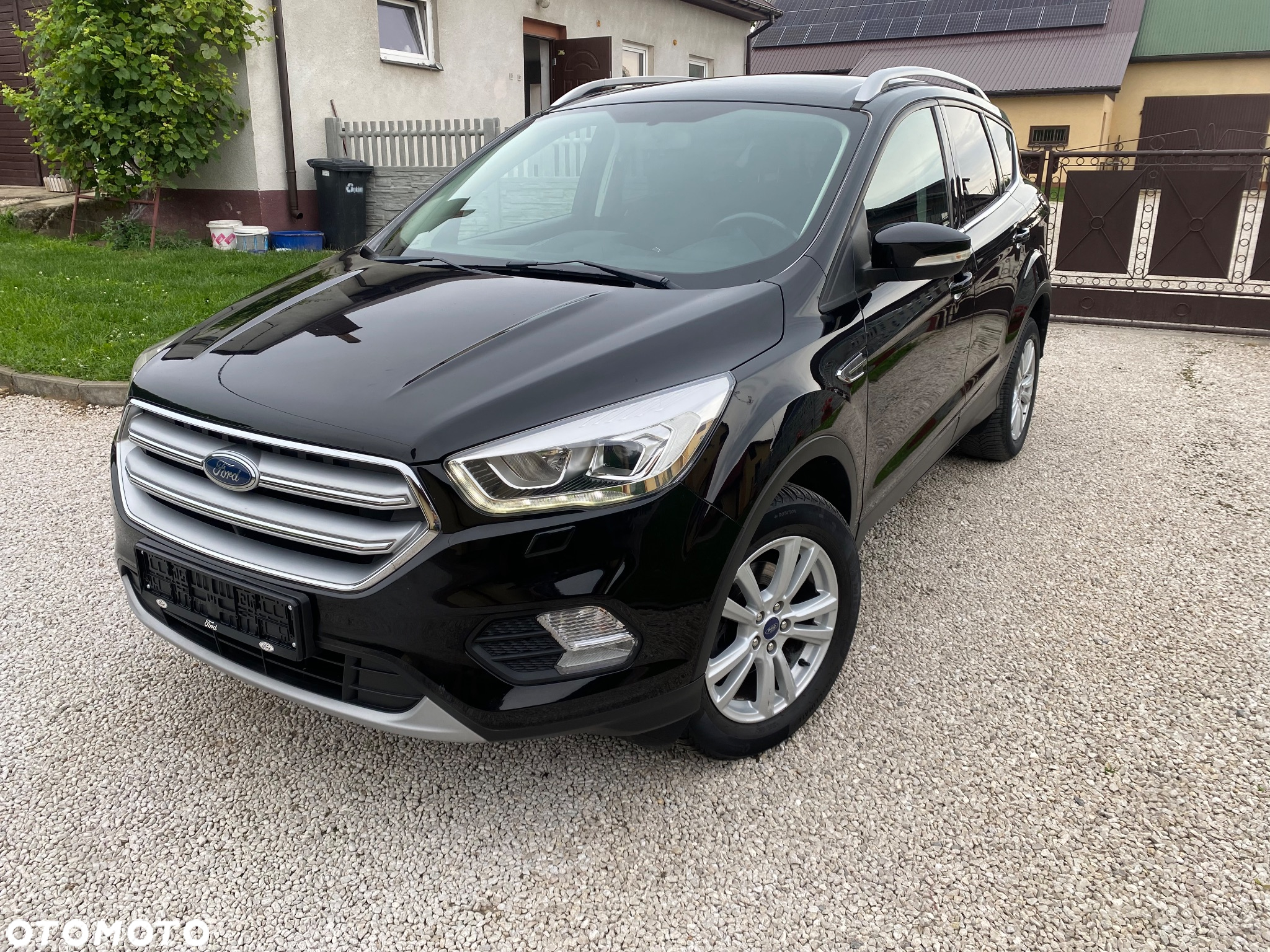 Ford Kuga 1.5 EcoBoost 2x4 Titanium - 2