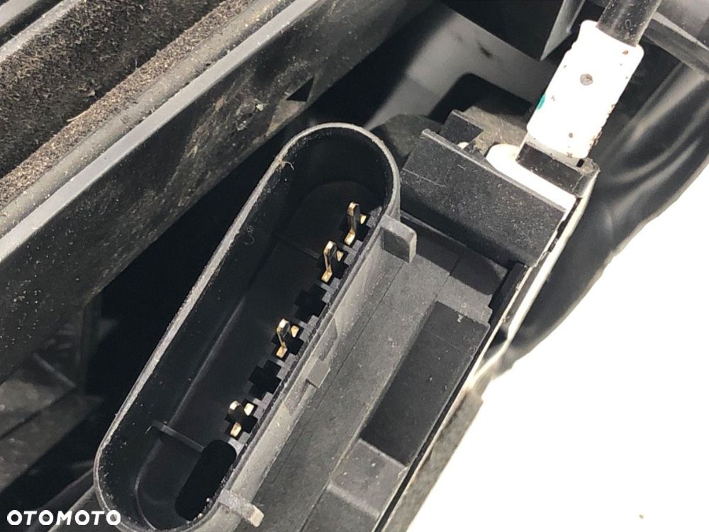 ZAMEK DRZWI PRAWY TYŁ  FORD FOCUS III Turnier 2010 - 2022 1.6 Ti 92 kW [125 KM] benzyna 2010 - 2022 - 4