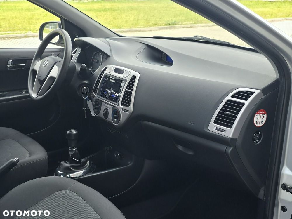 Hyundai i20 - 10