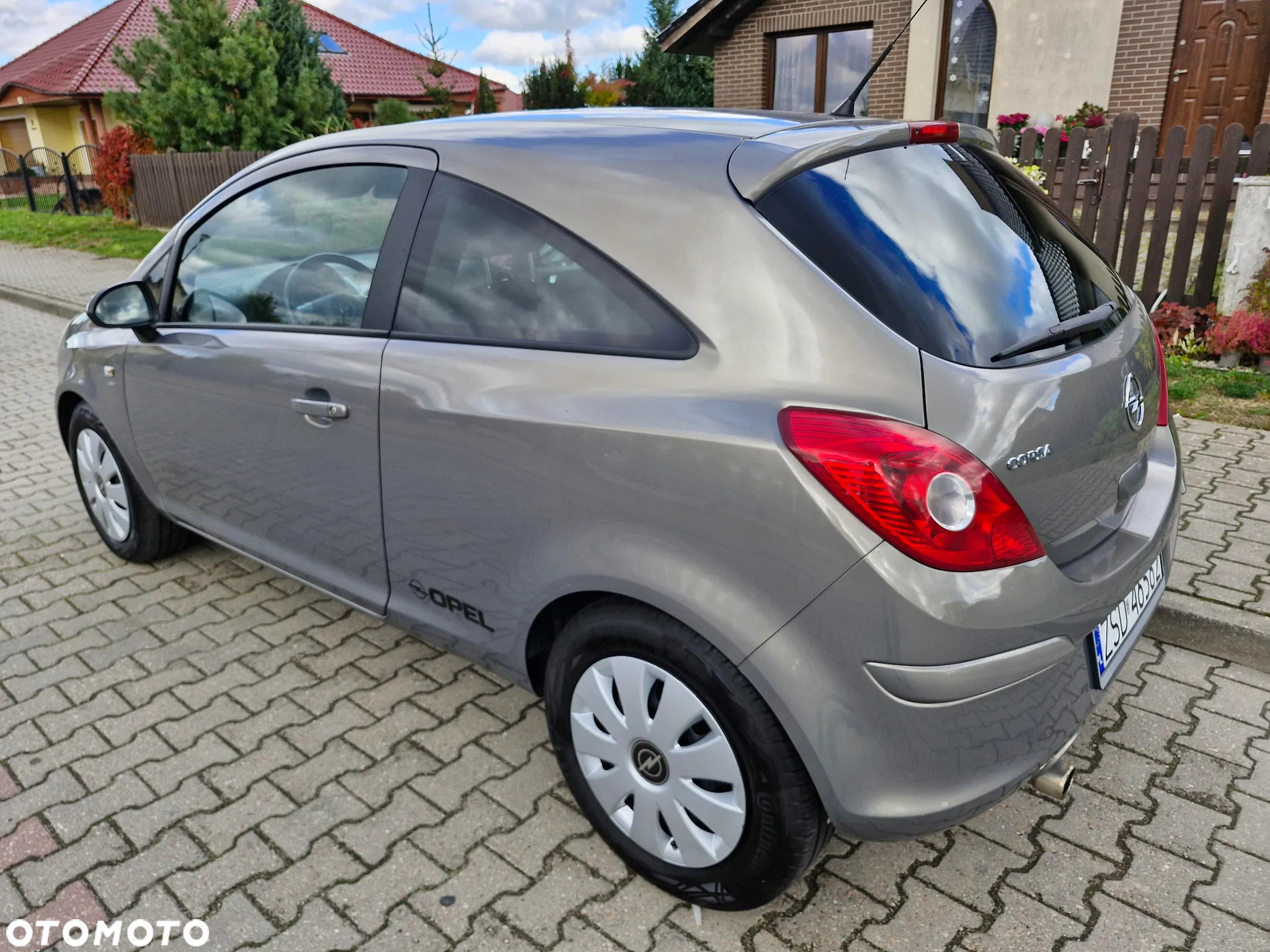 Opel Corsa 1.4 16V Color Edition - 16