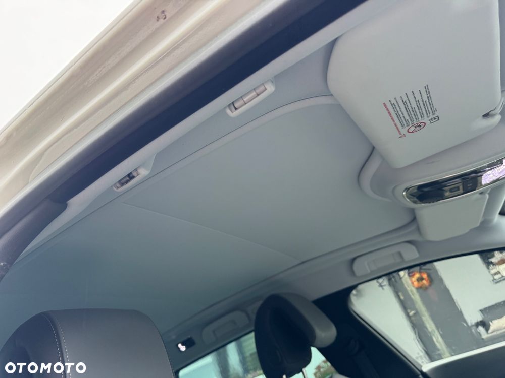 Peugeot 508 RXH Hybrid4 - 16