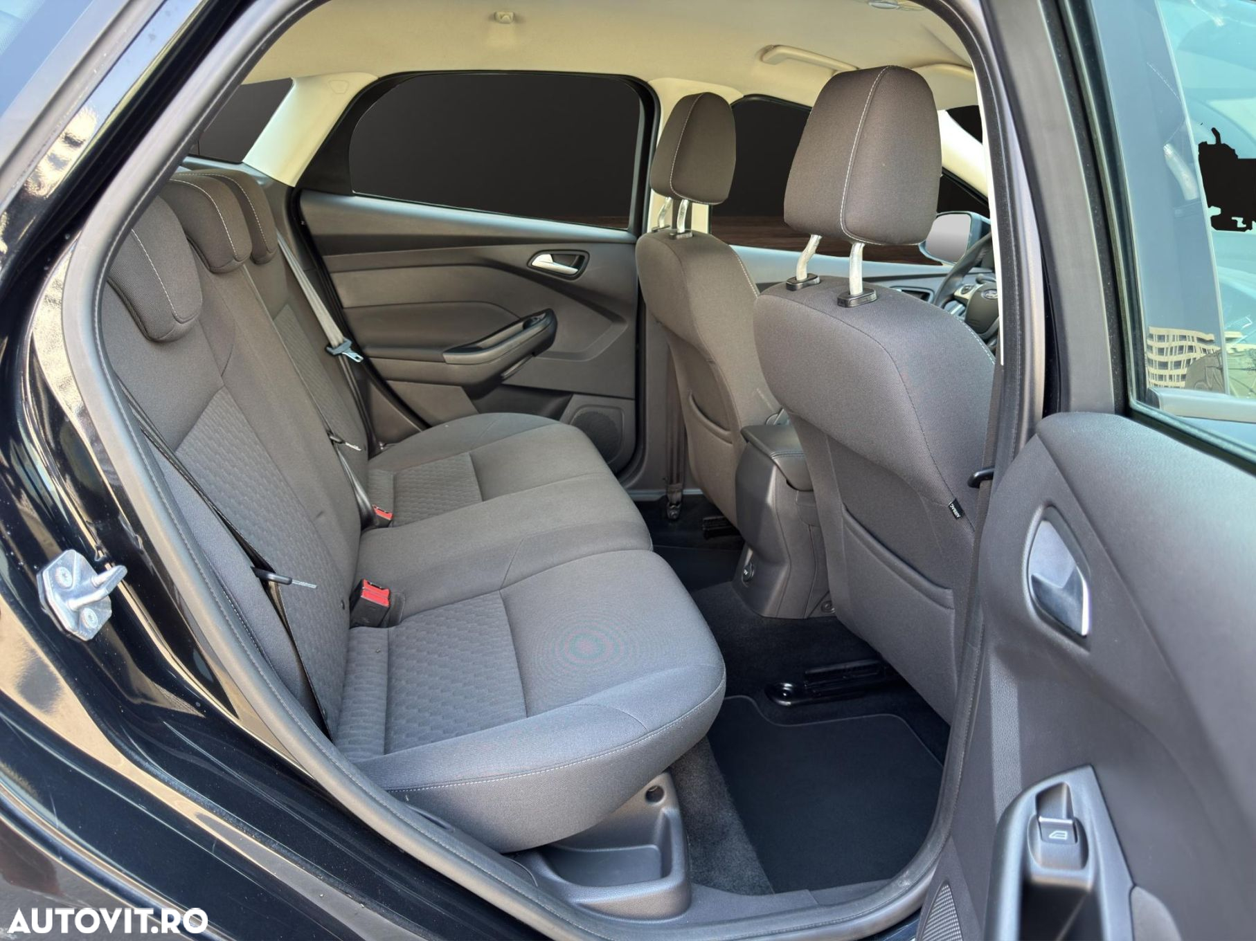 Ford Focus 1.0 EcoBoost Start-Stopp-System TREND - 11