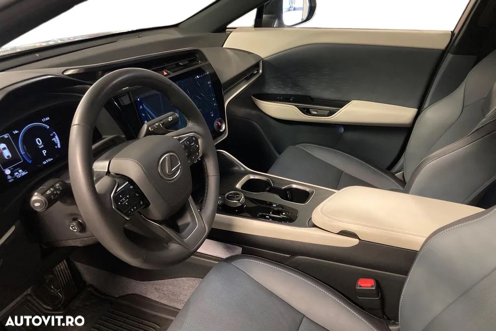 Lexus RZ 300e FWD Business - 2