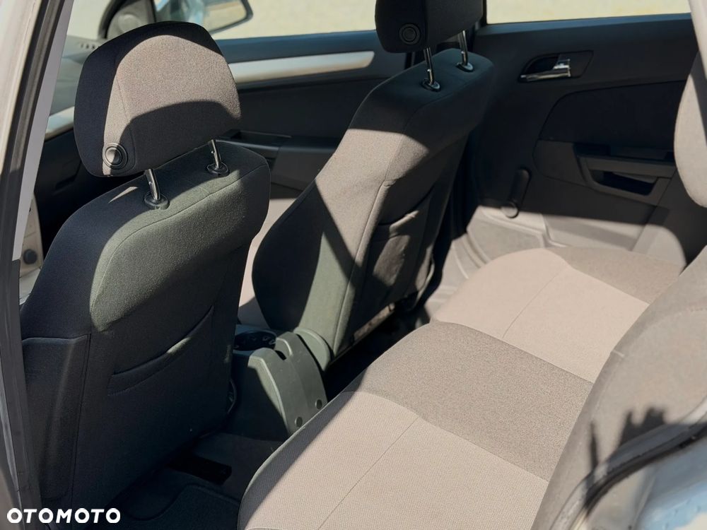 Opel Astra - 11