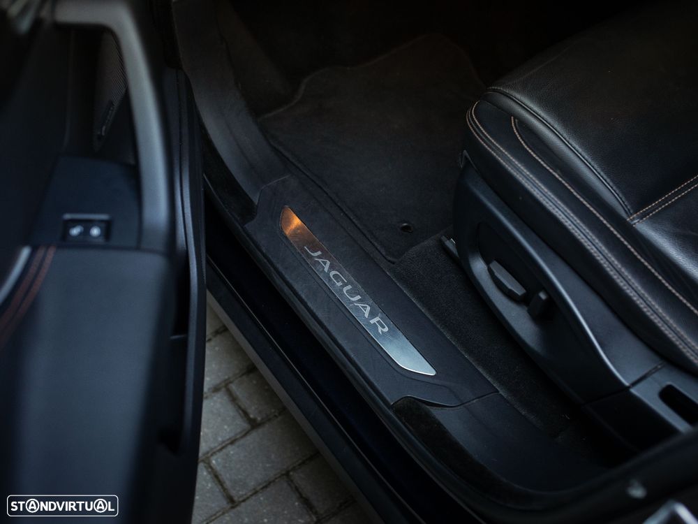 Jaguar F-Pace 2.0 i4D Prestige Aut. - 28