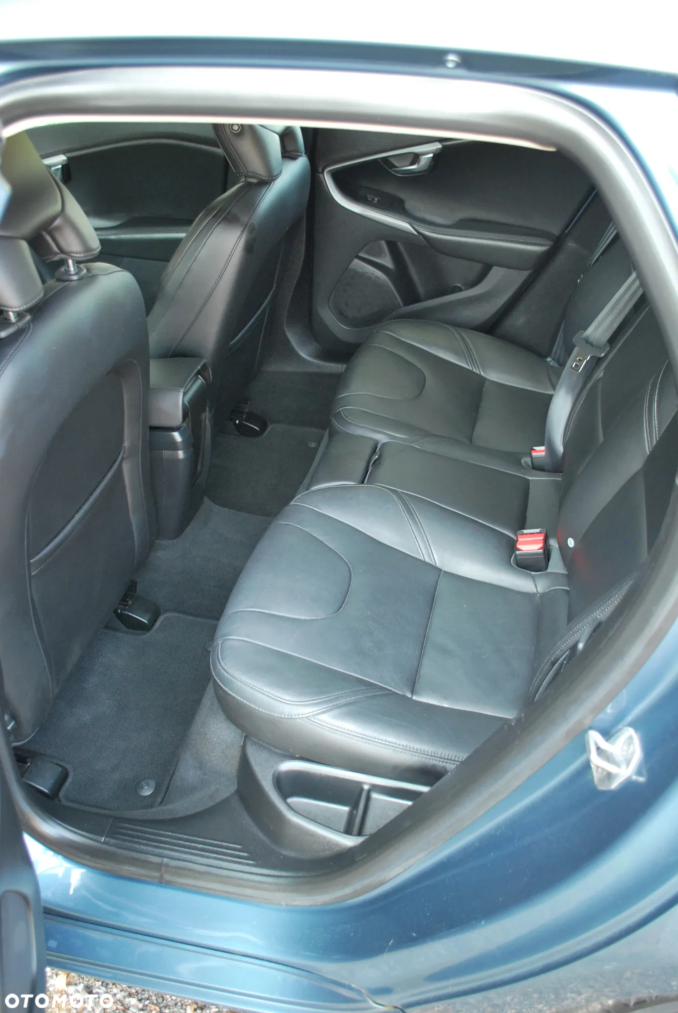 Volvo V40 T2 Momentum - 21