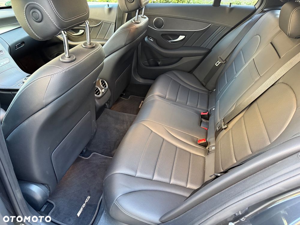 Mercedes-Benz Klasa C 300 d 4MATIC 9G-TRONIC - 16