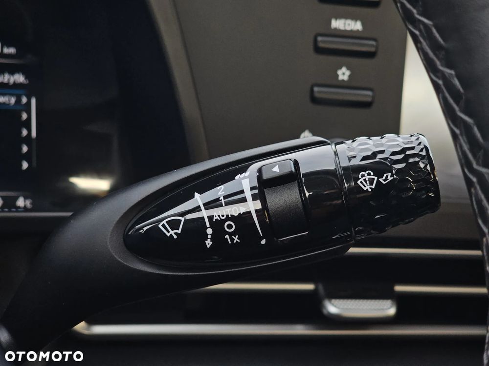 Hyundai Elantra 1.6 Smart - 20