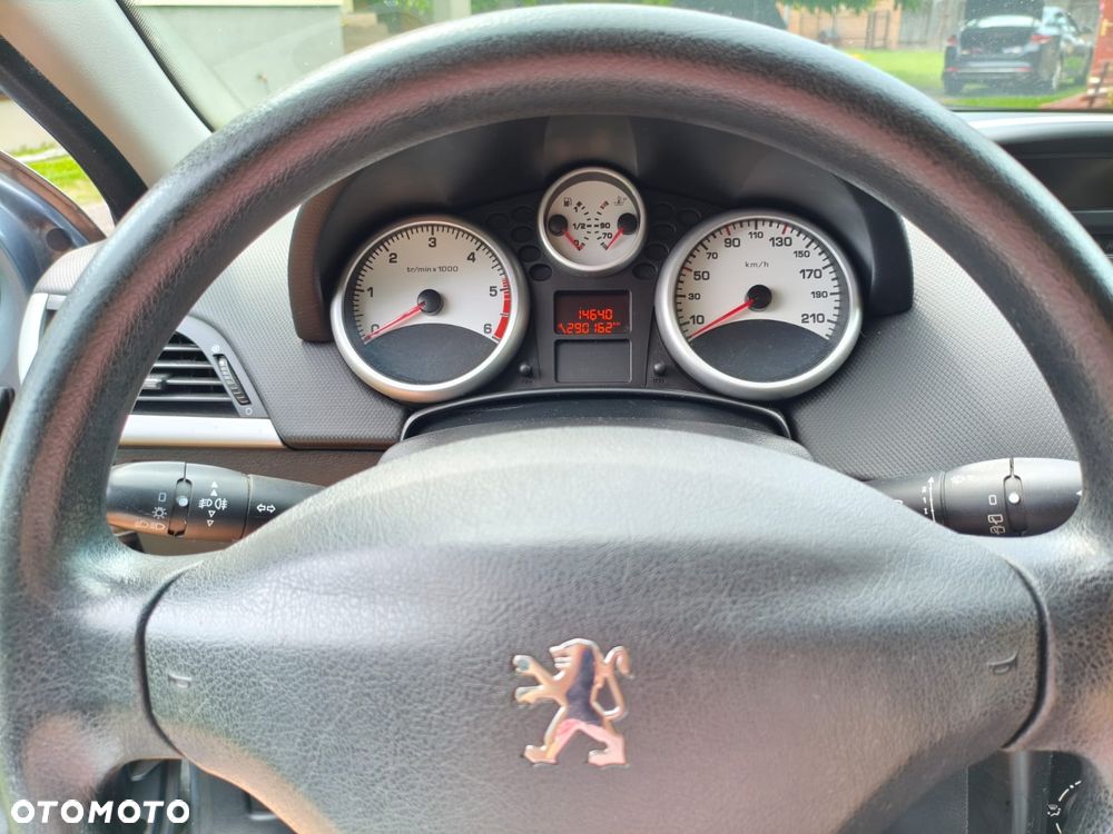 Peugeot 207 - 6