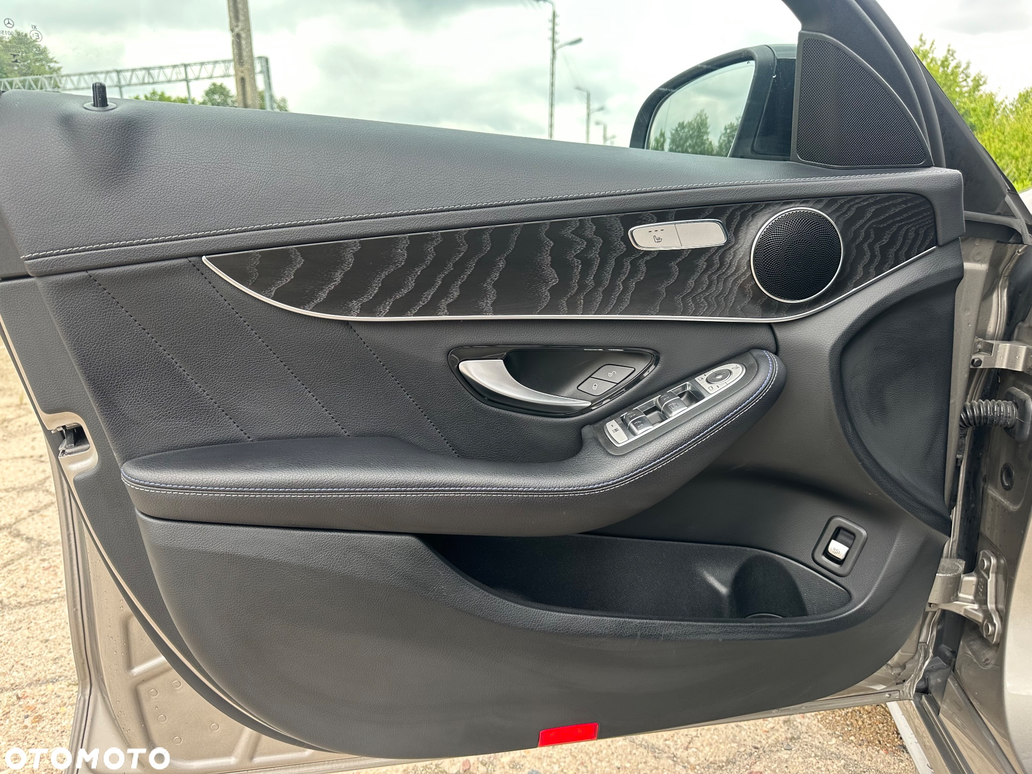 Mercedes-Benz Klasa C 220 d T 9G-TRONIC Night Edition - 37