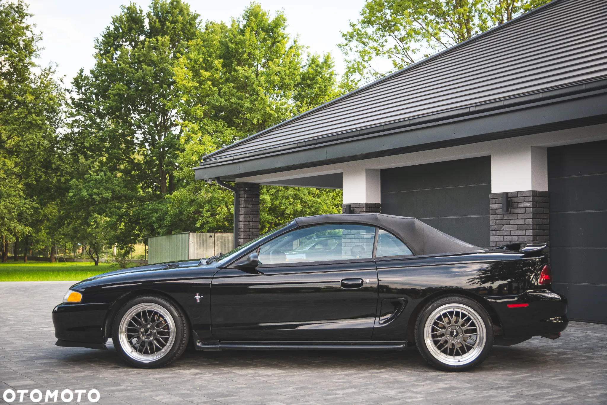 Ford Mustang - 17