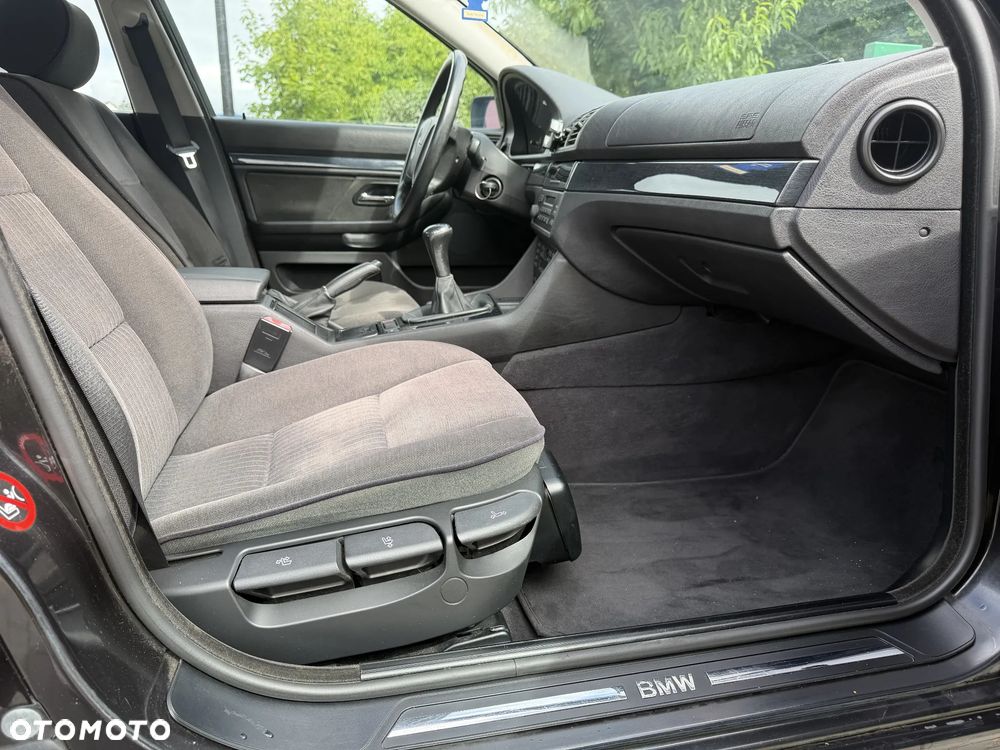 BMW Seria 5 528i - 20