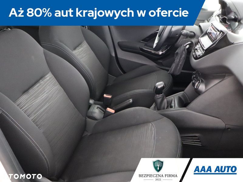 Peugeot 208 - 11