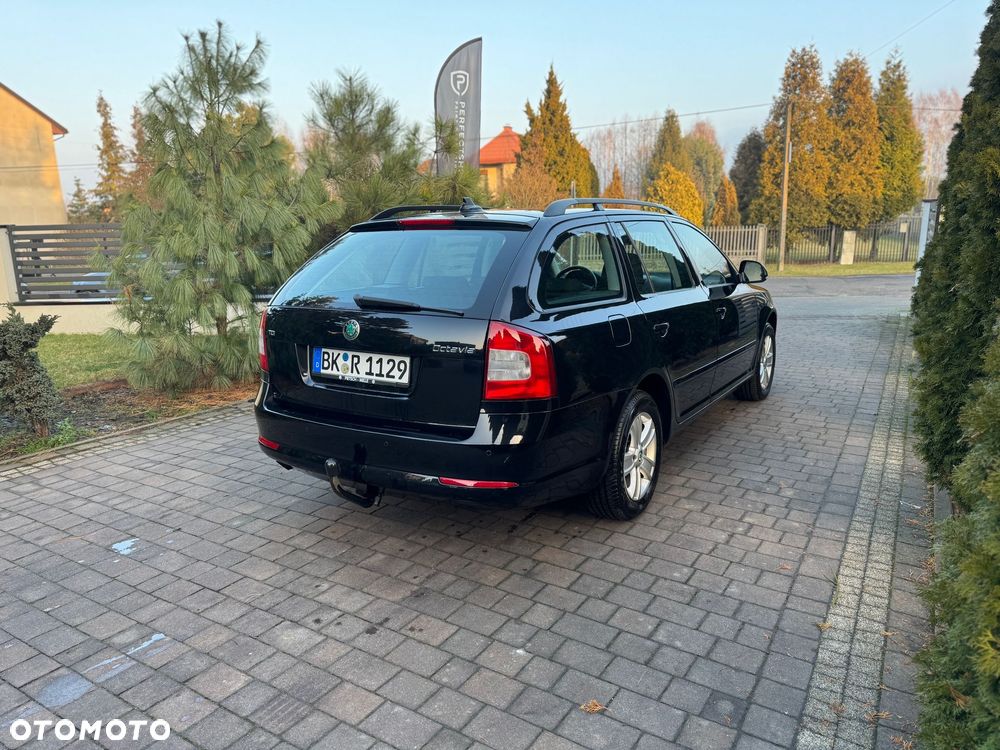 Skoda Octavia 1.6 TDI DPF Ambiente - 4