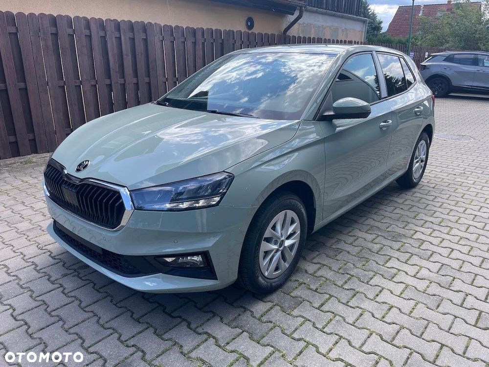 Skoda Fabia 1.0 TSI Drive - 1
