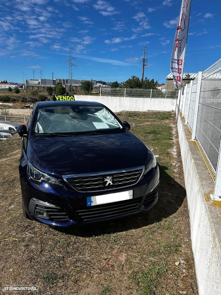 Peugeot 308 - 1