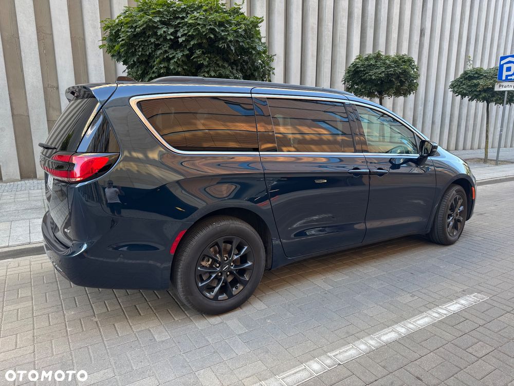 Chrysler Pacifica - 6