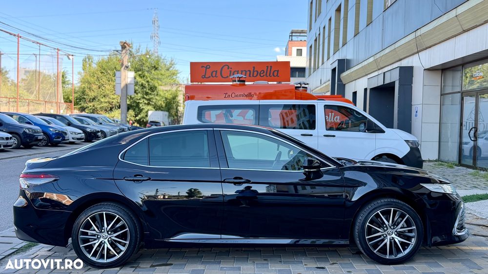 Toyota Camry 2.5 Exclusive - 28