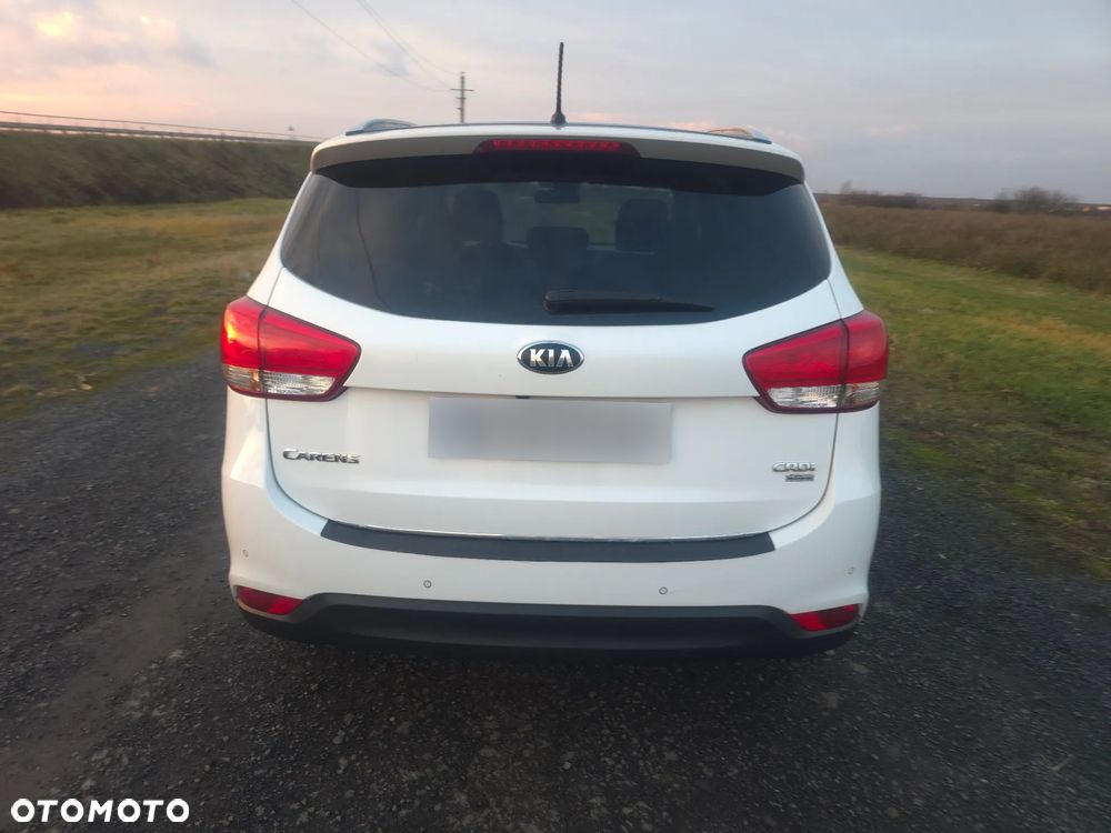 Kia Carens ver-1-7-crdi-xl-7os - 17