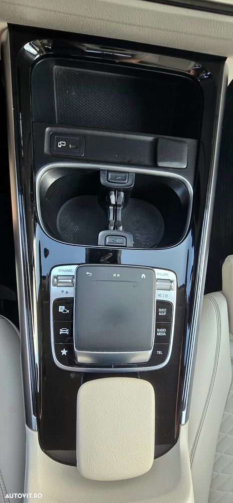 Mercedes-Benz GLB 220 d 4MATIC 8G-DCT AMG Line - 3