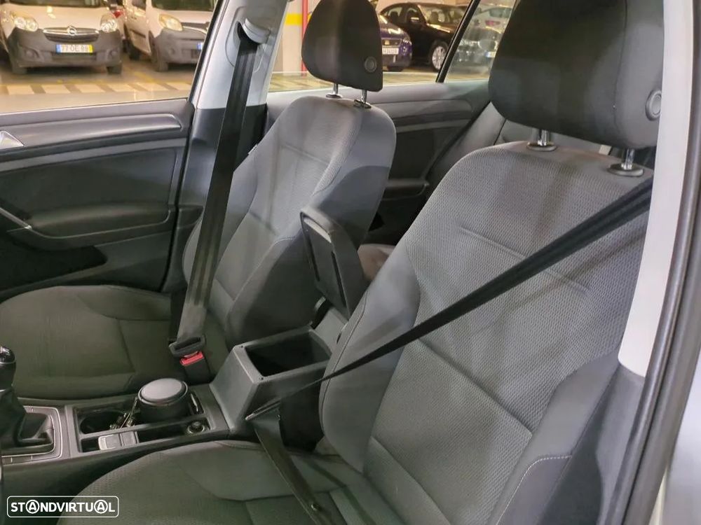 VW Golf Variant 1.6 TDi Confortline - 5