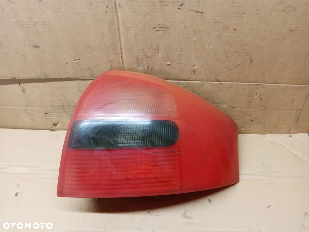 Lampa prawy tył tylna prawa Audi A6 C5  Sedan 4B5945096 - 3
