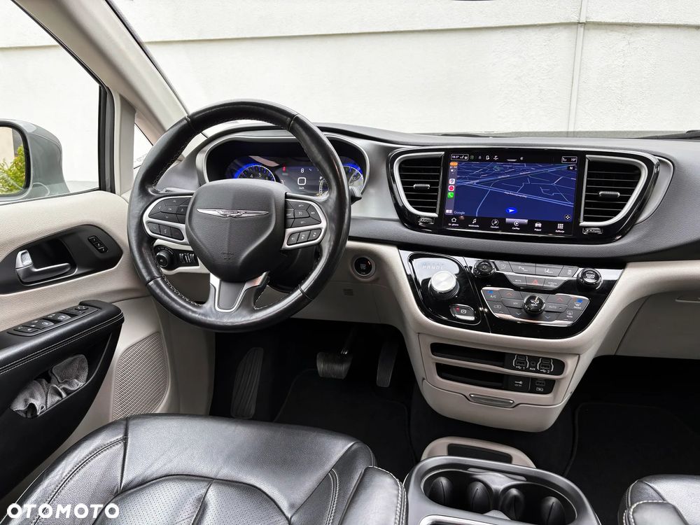 Chrysler Pacifica - 20