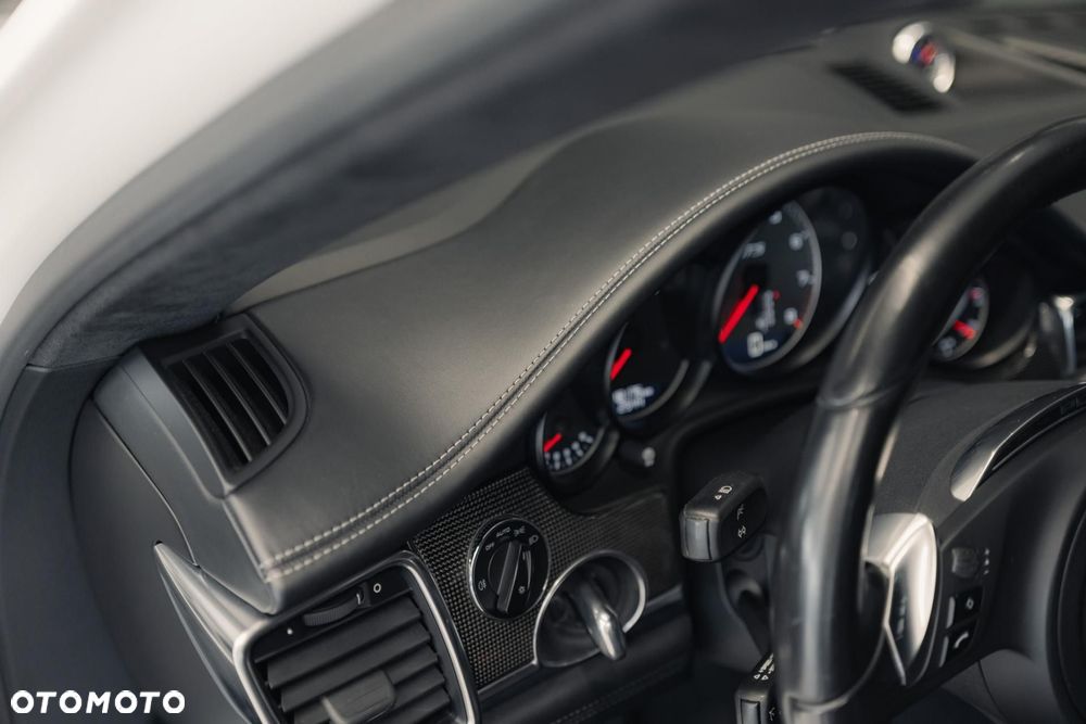 Porsche Panamera GTS - 35