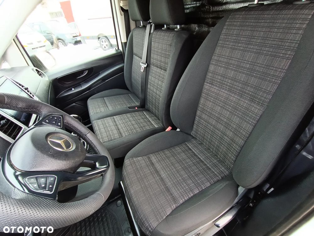 Mercedes-Benz VITO 1.6 diesel 111 CDI, WERSJA LONG L2H1! PRZEBIEG TYLKO 154000!! BOGATE WYPOSAŻENIE, STAN SUPER, 2015 rok, BEZ WKŁADU FINANSOWEGO! - 35
