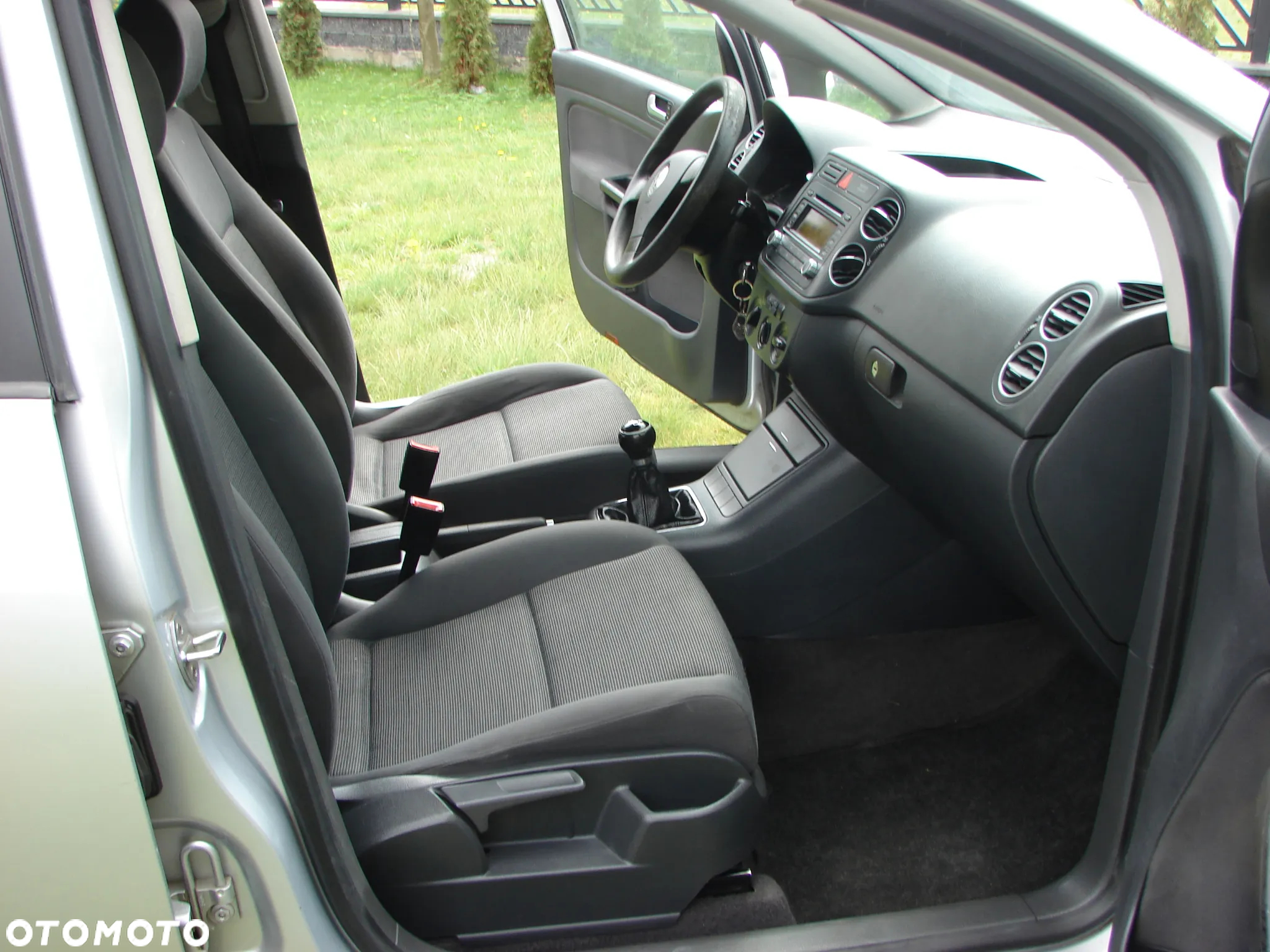 Volkswagen Golf - 8