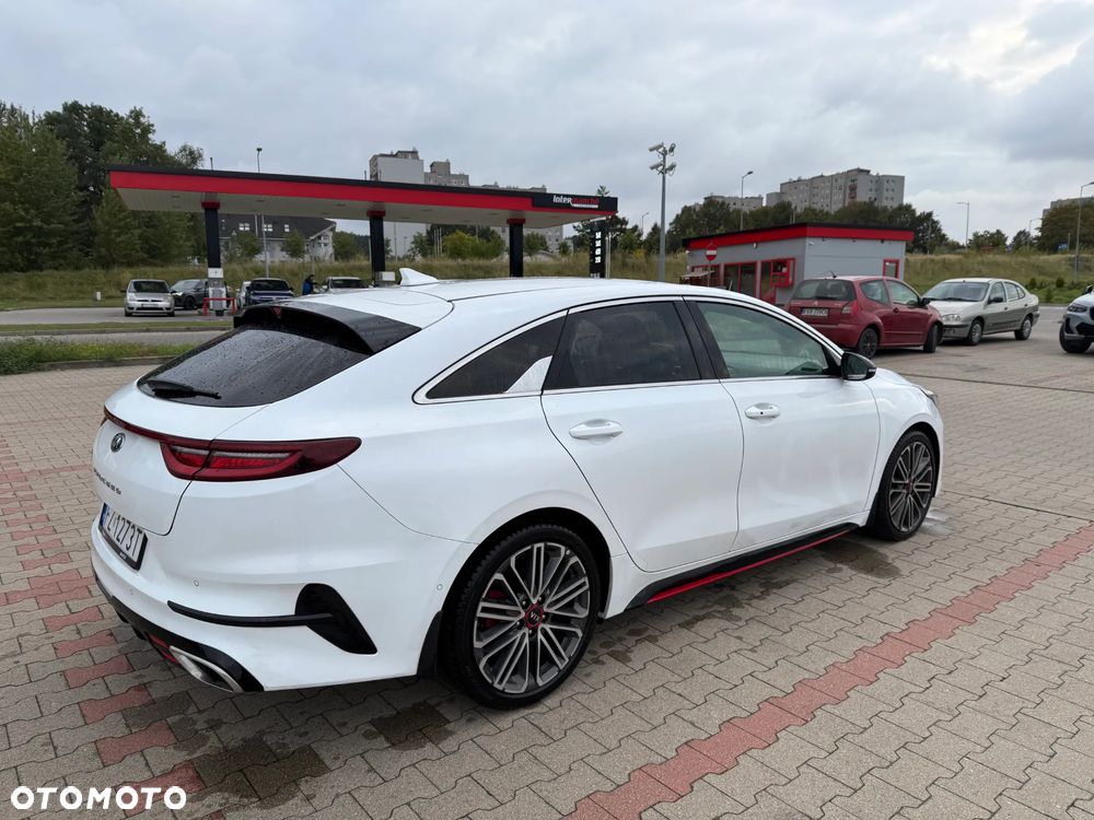 Kia ProCeed 1.6 T-GDI GT DCT - 2
