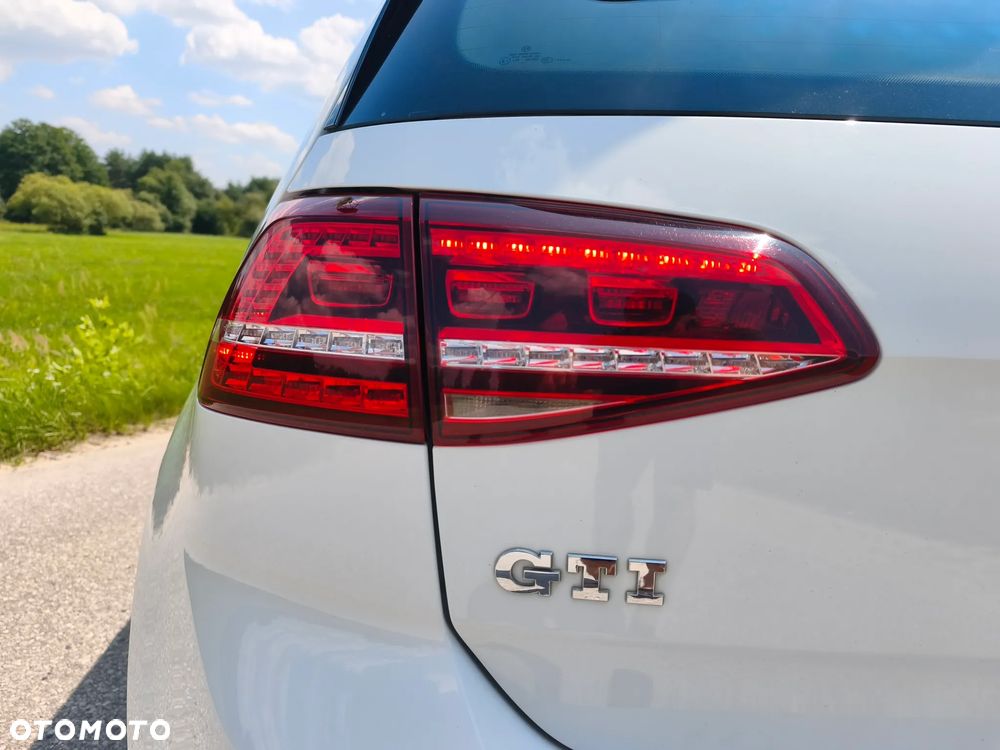 Volkswagen Golf GTI BlueMotion Technology - 12