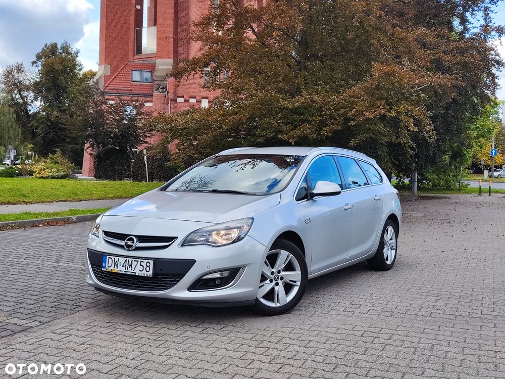 Opel Astra 1.4 T Cosmo - 1