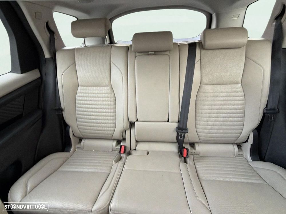 Land Rover Discovery Sport - 12