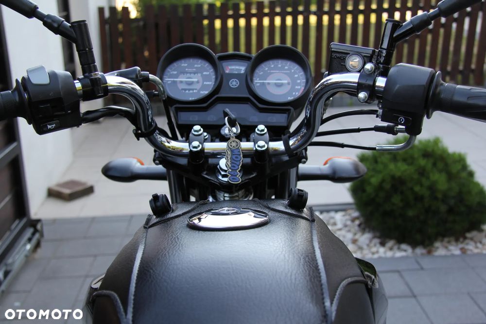 Yamaha YBR - 16
