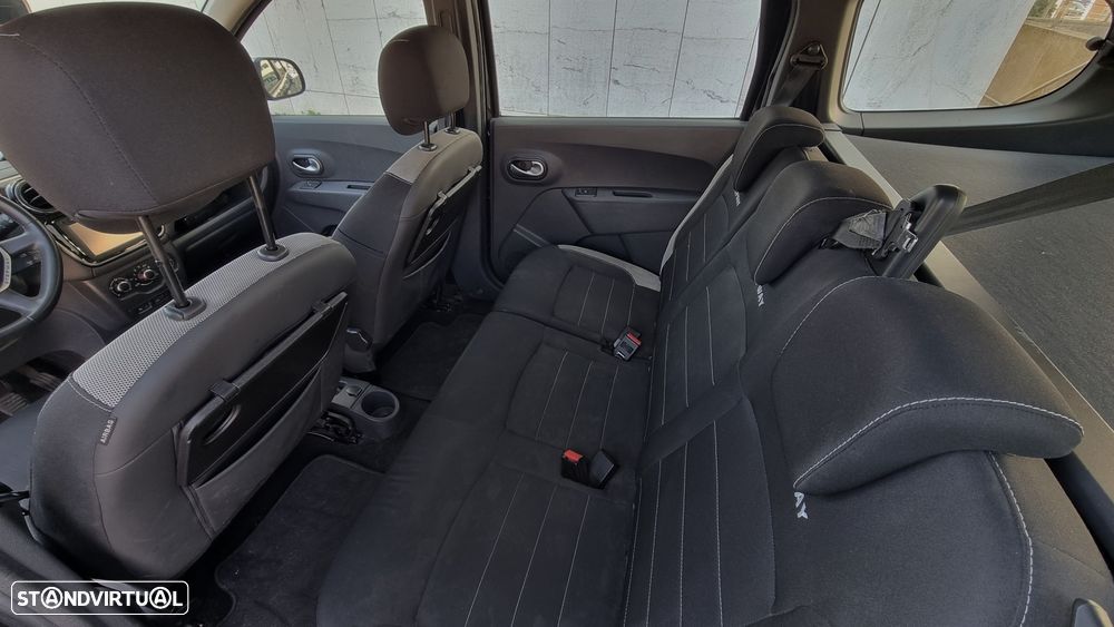Dacia Lodgy 1.5 dCi Stepway 7L - 4