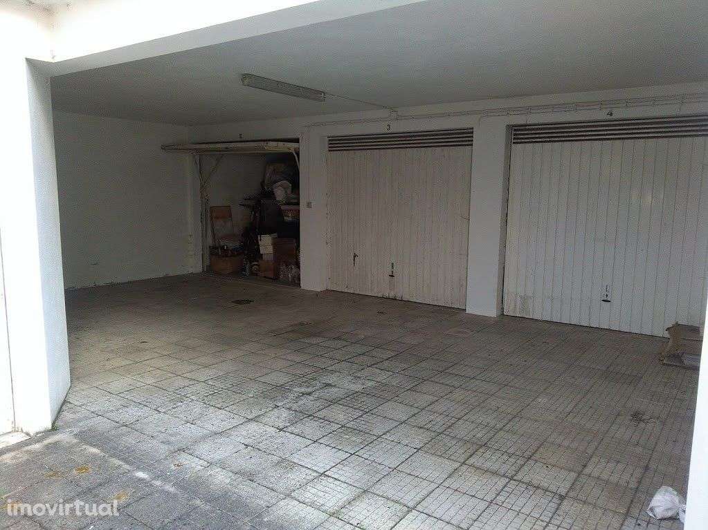 Vende-se Garagem no Algueirão - Grande imagem: 5/5