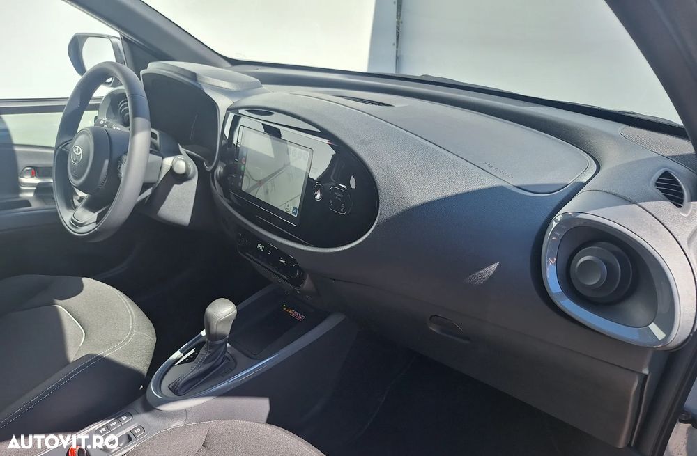 Toyota Aygo X 1.5l HEV 116CP Dynamic - 13