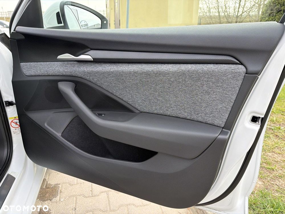 Skoda Superb 1.5 TSI Plug-in Hybrid Edition 130 DSG - 17