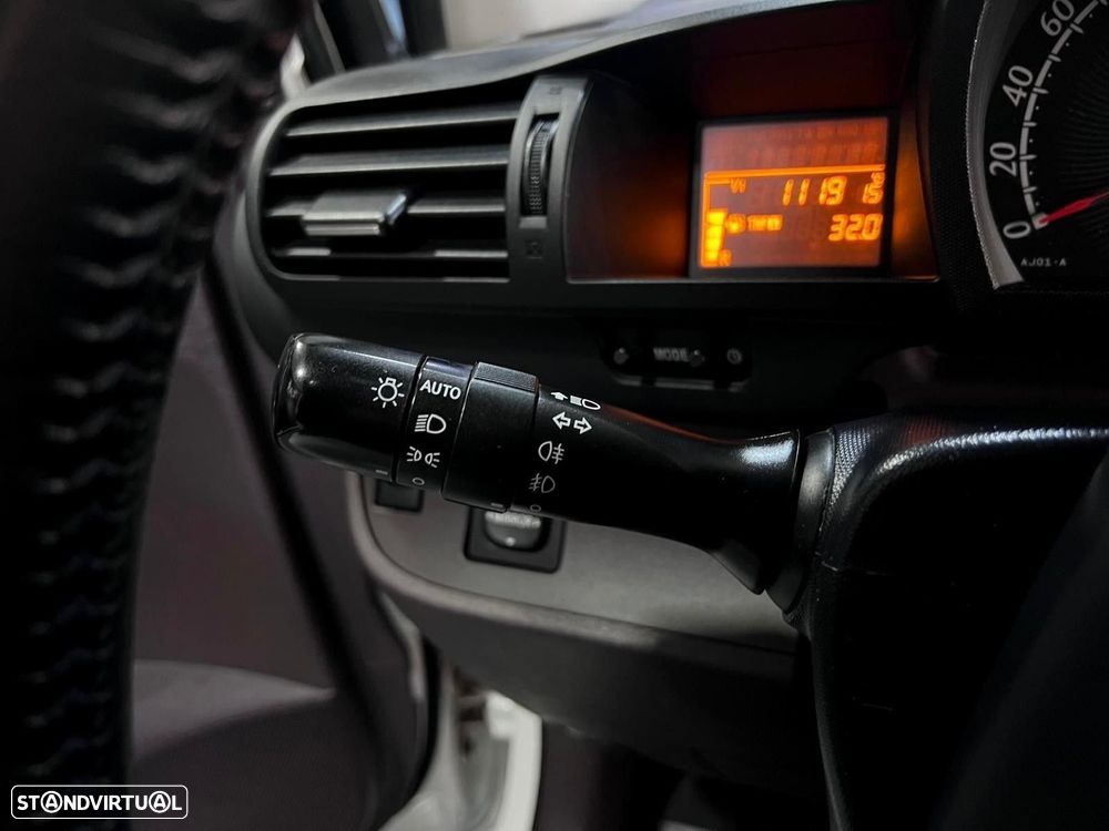 Toyota iQ 1.0 VVT-i 2 EP - 19