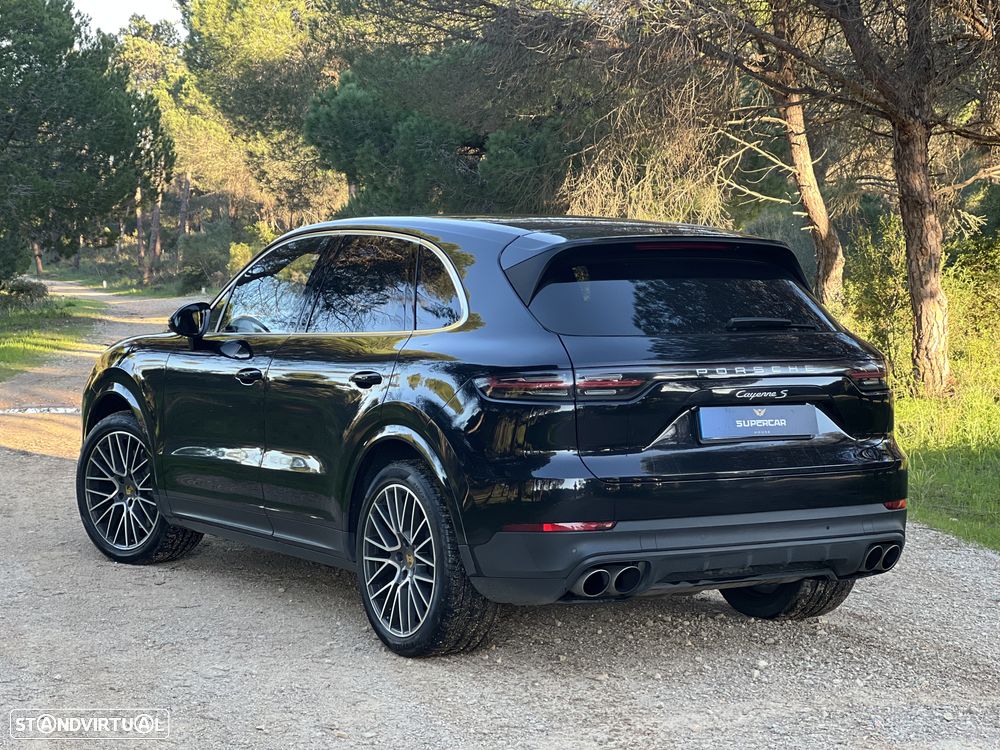 Porsche Cayenne S - 2