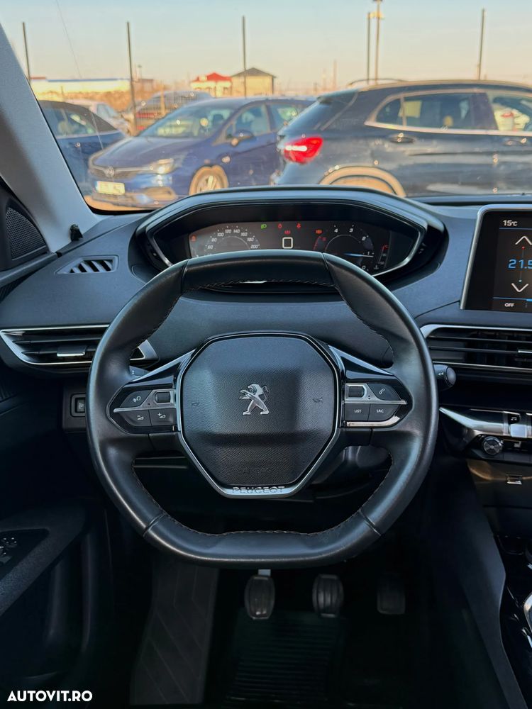 Peugeot 3008 1.6 BlueHDI S&S Allure - 9