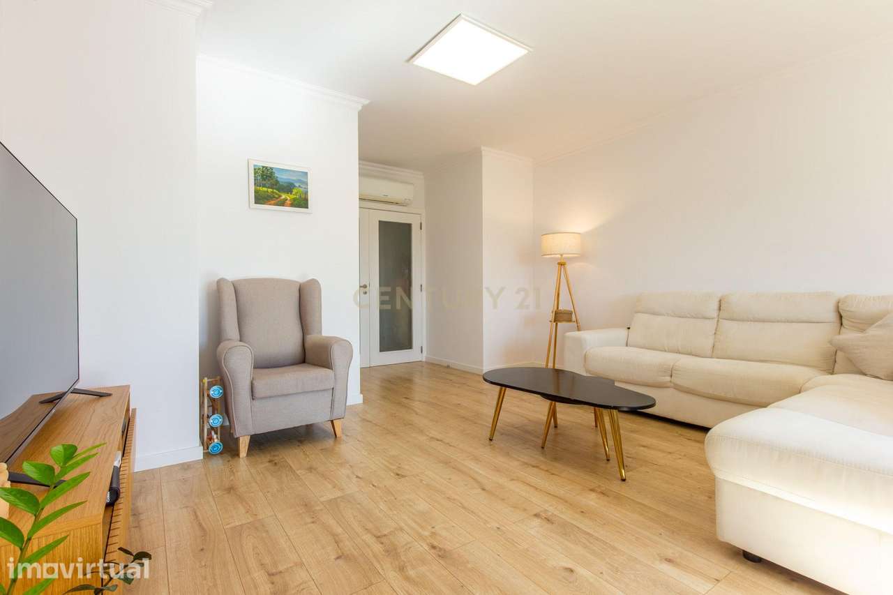 Apartamento T2 Renovado em Azeitão com lugar de parqueamento - Grande imagem: 5/28