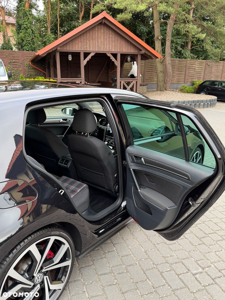 Volkswagen Golf GTI (BlueMotion Technology) DSG - 26