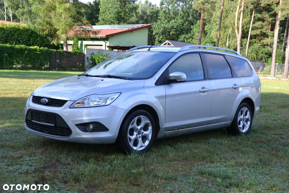 Ford Focus 1.6 Ambiente - 4