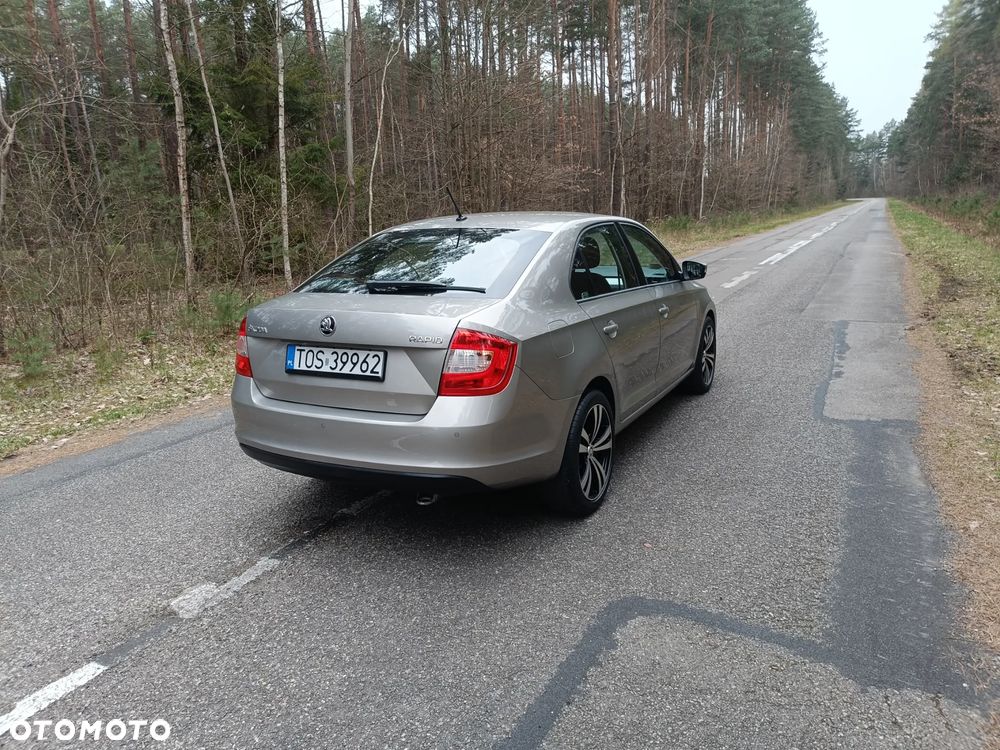 Skoda RAPID 1.2 TSI Active - 38
