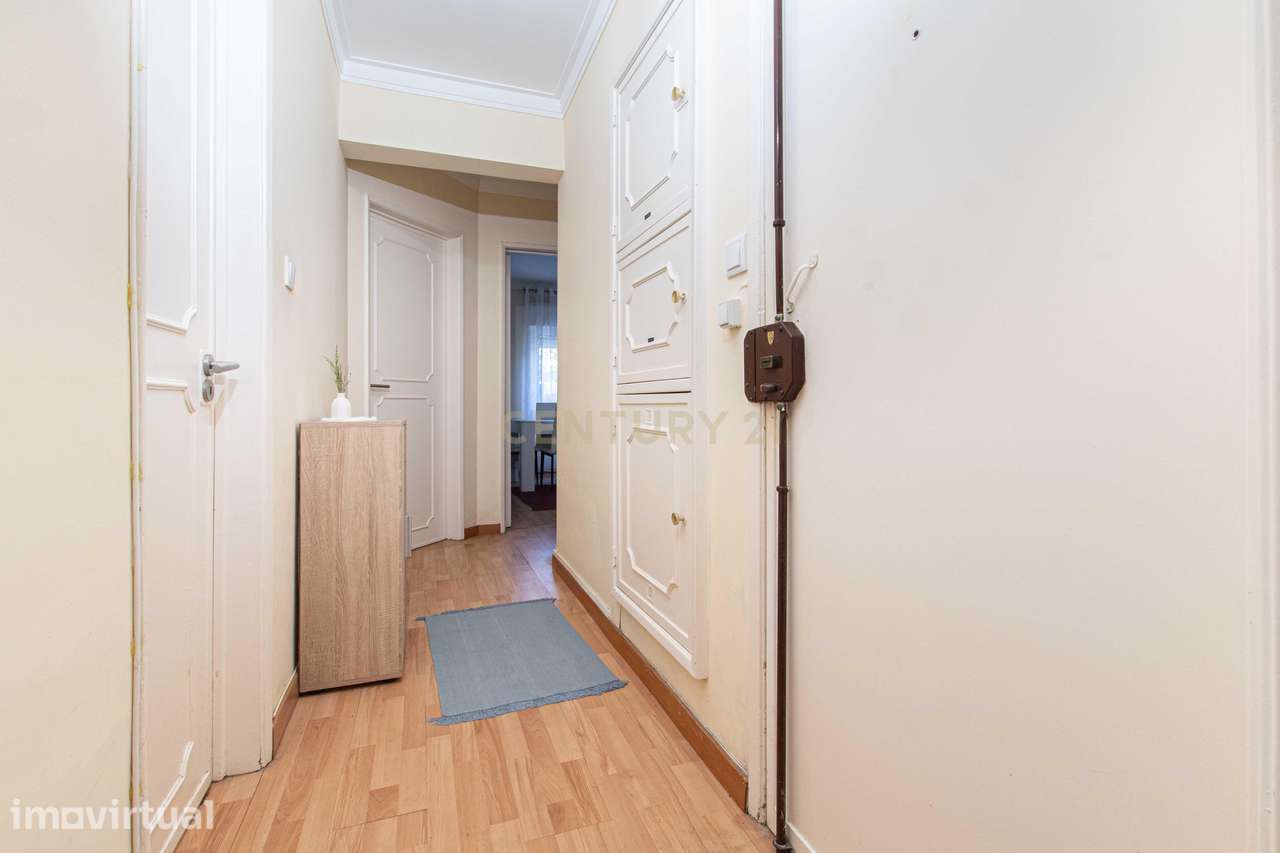 Apartamento T2 Renovado com Amplo Quintal em Sintra - Grande imagem: 5/19