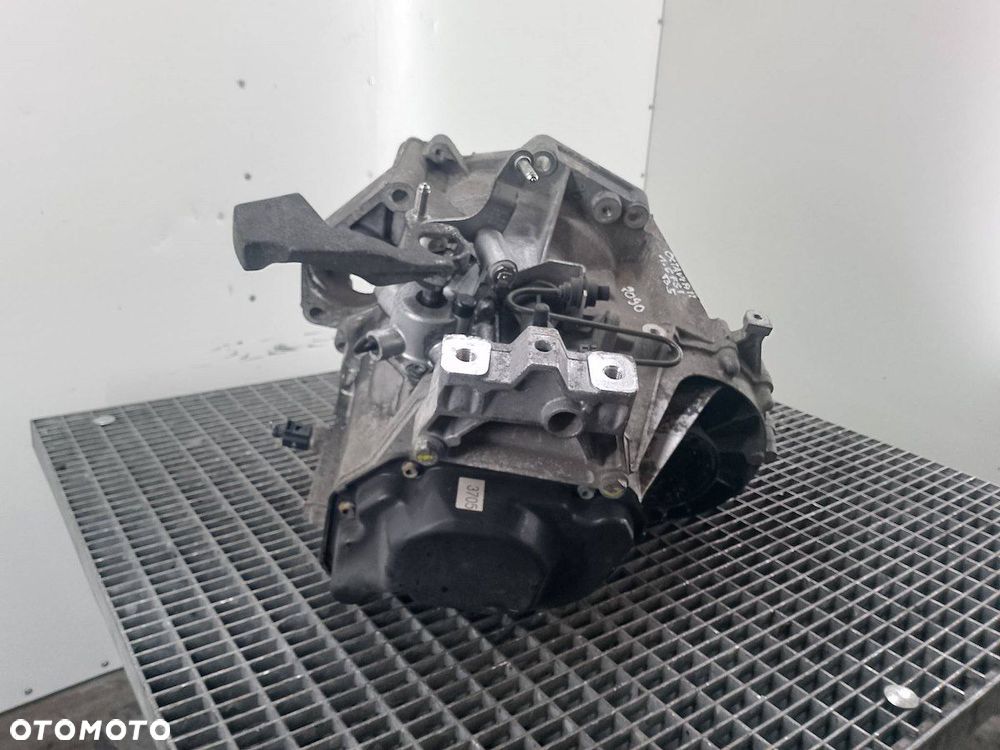 SKRZYNIA BIEGÓW MANUALNA SKODA OCTAVIA II GYT 1.6 FSI - 4